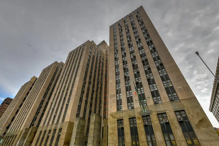 Exterior photograph of the Art Deco Manhattan Criminal Court Building